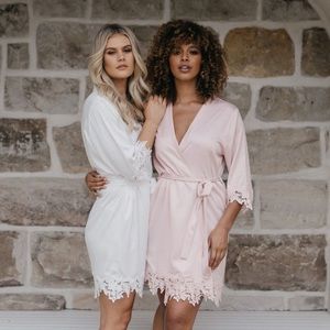 Le Rose Lace Trim Robe